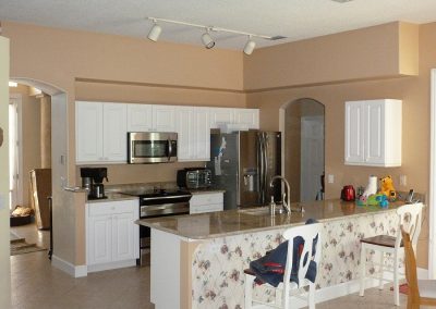 cabinet refacing before1